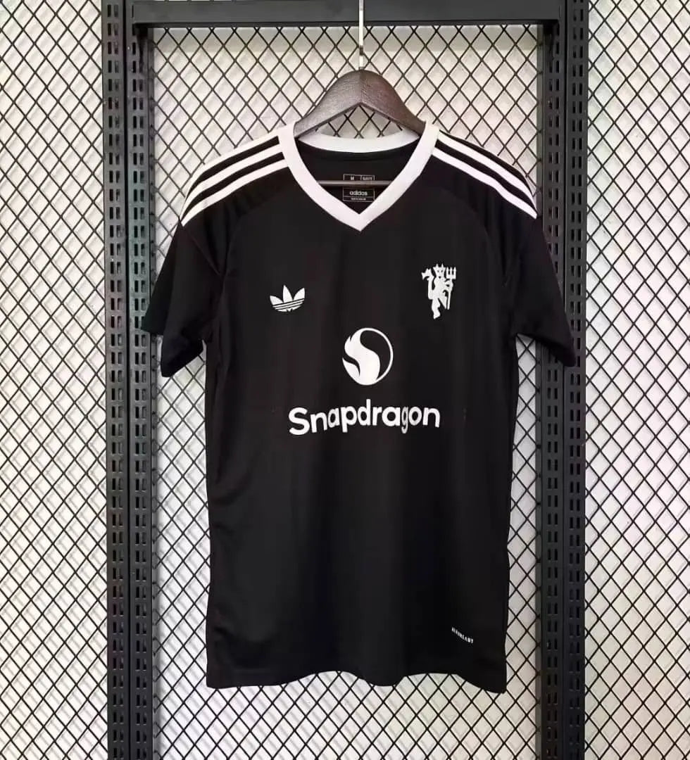 Maillot 24/25 Manchester United Noir L'Univers Du Maillot