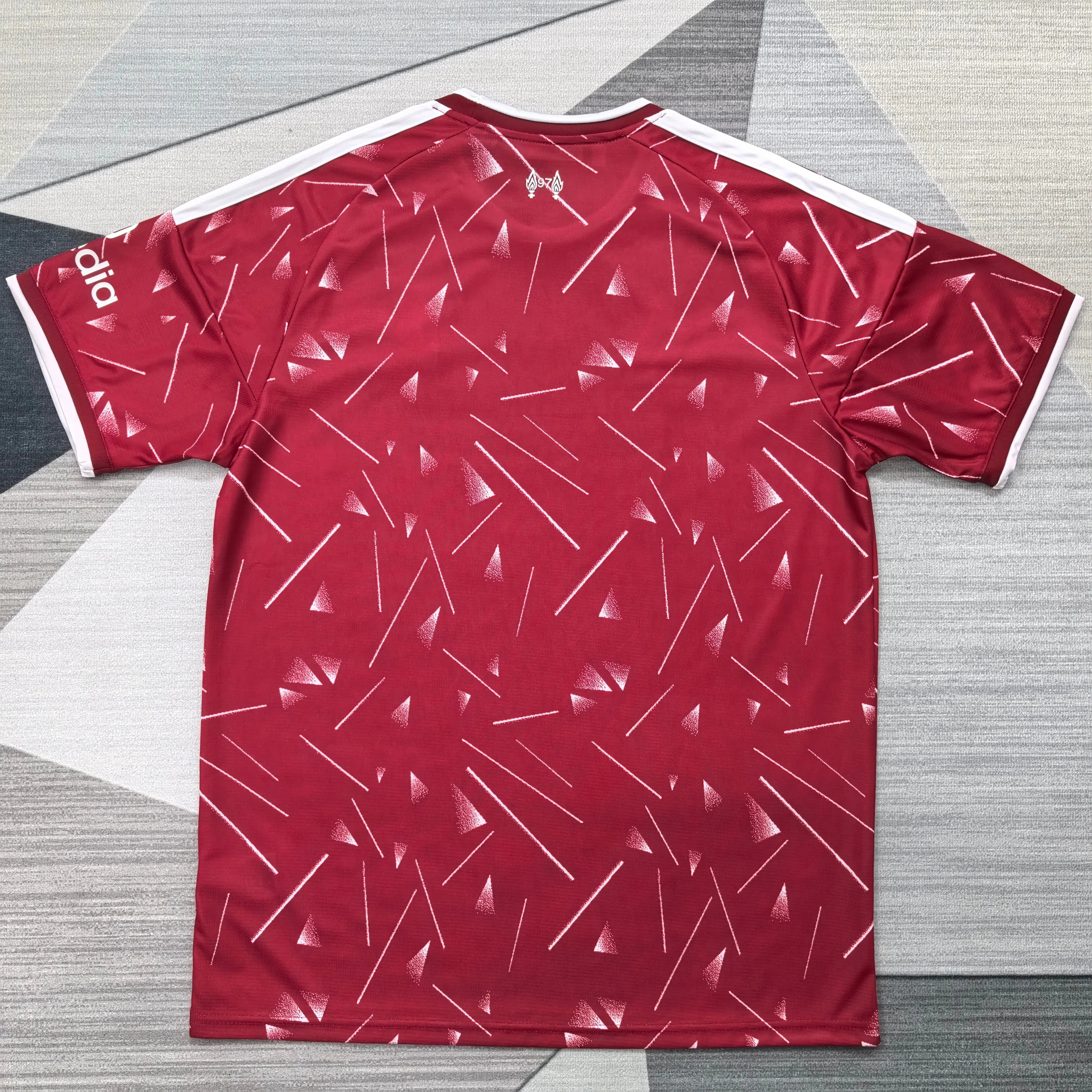 Maillot Liverpool concept 26/27 kronosfoot