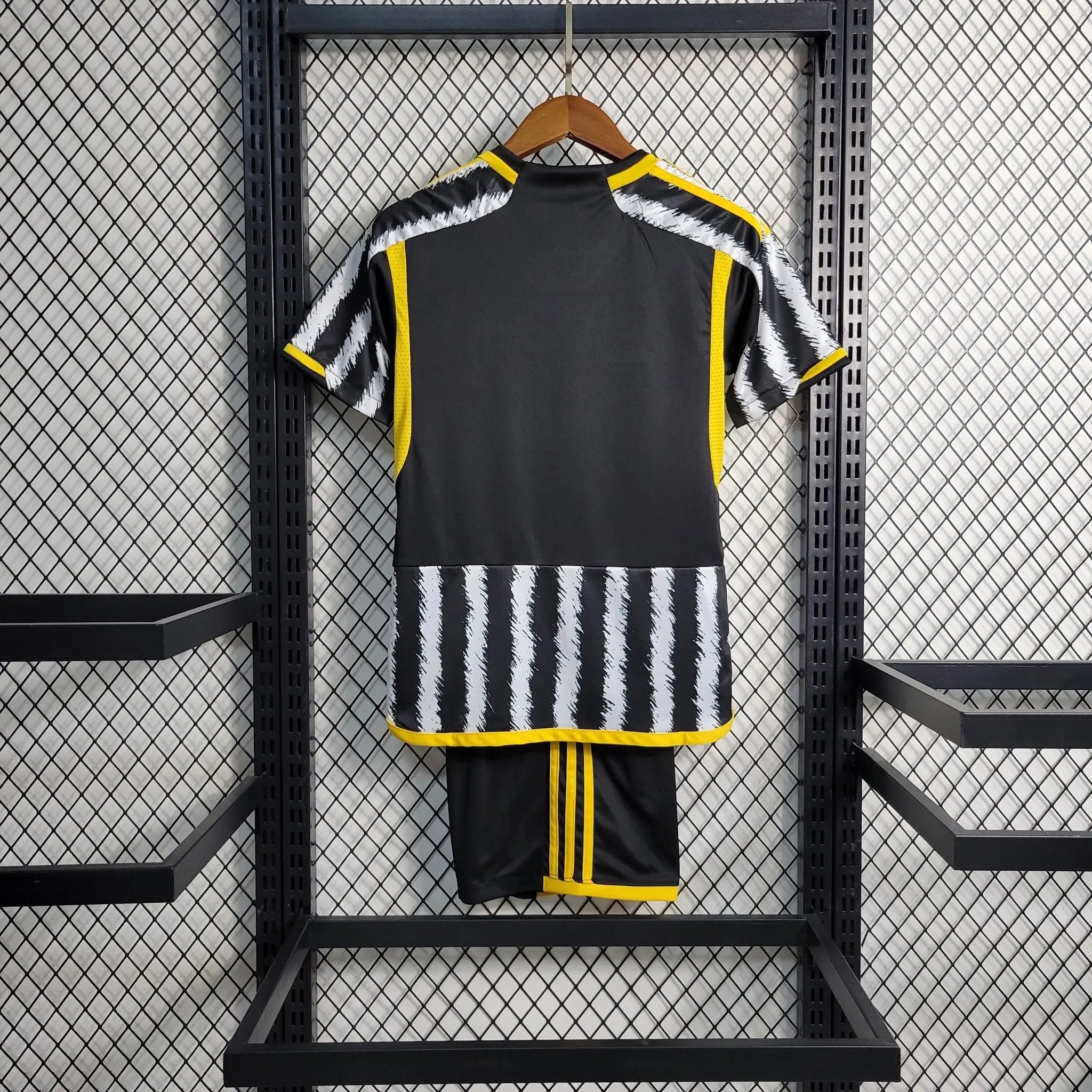 Juventus maillot Domicile ensemble Enfant 2023 2024 L'Univers Du Maillot