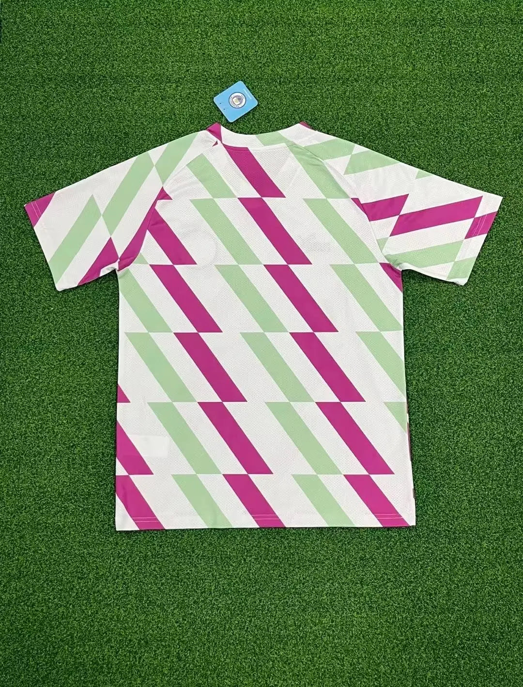 Manchester City maillot PRE-MATCH 2023 2024 L'Univers Du Maillot