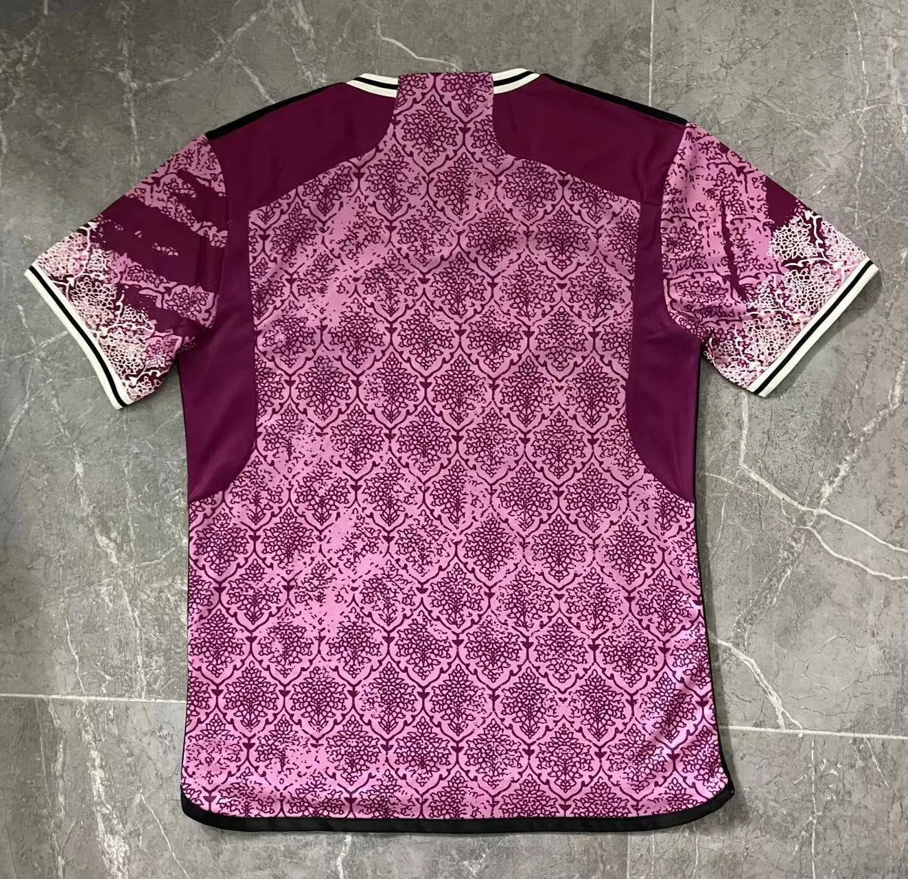 Maillot 25/26 Real Madrid Spécial Rose L'Univers Du Maillot