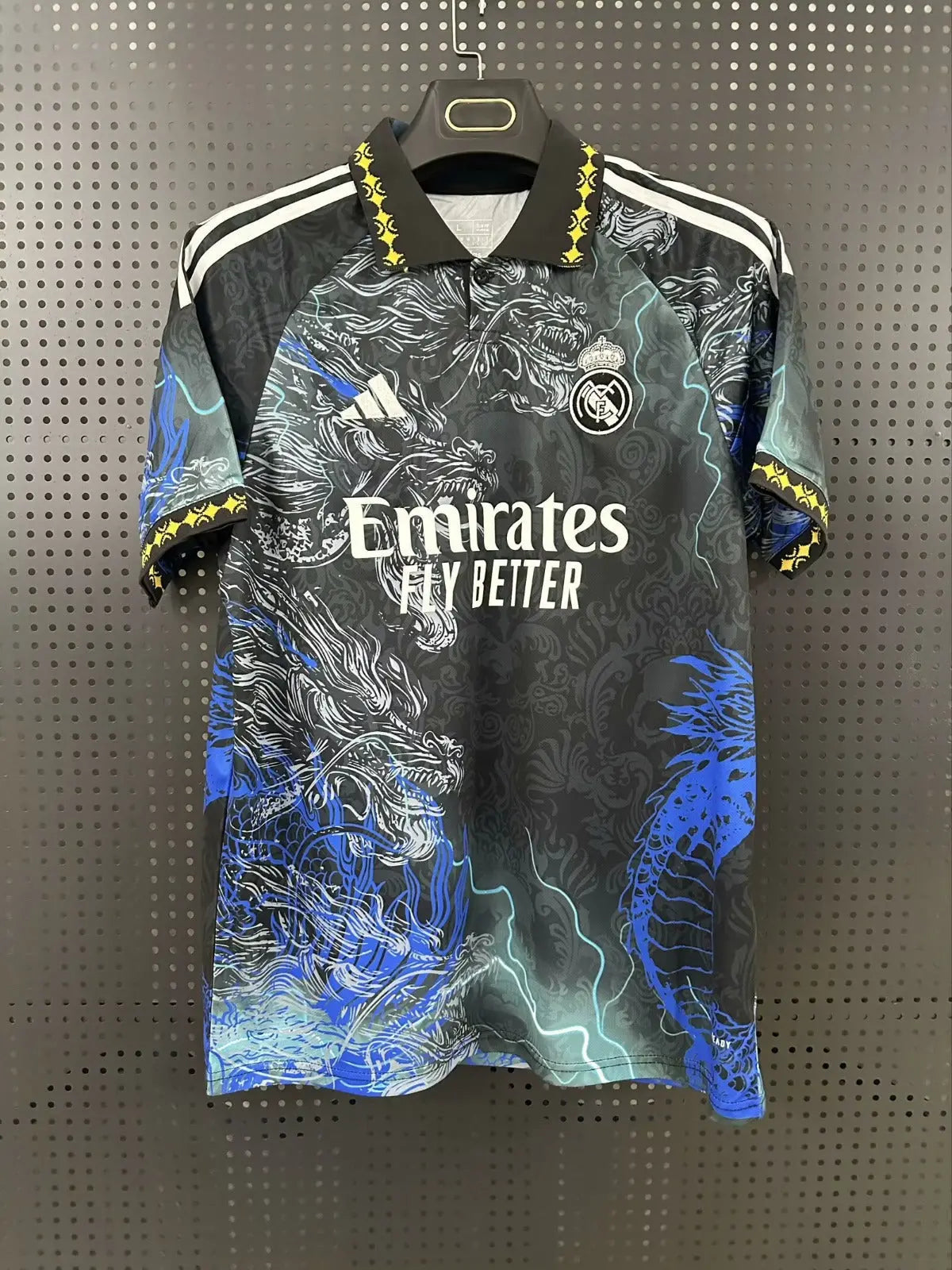 Maillot 25/26 Real Madrid Spécial L'Univers Du Maillot