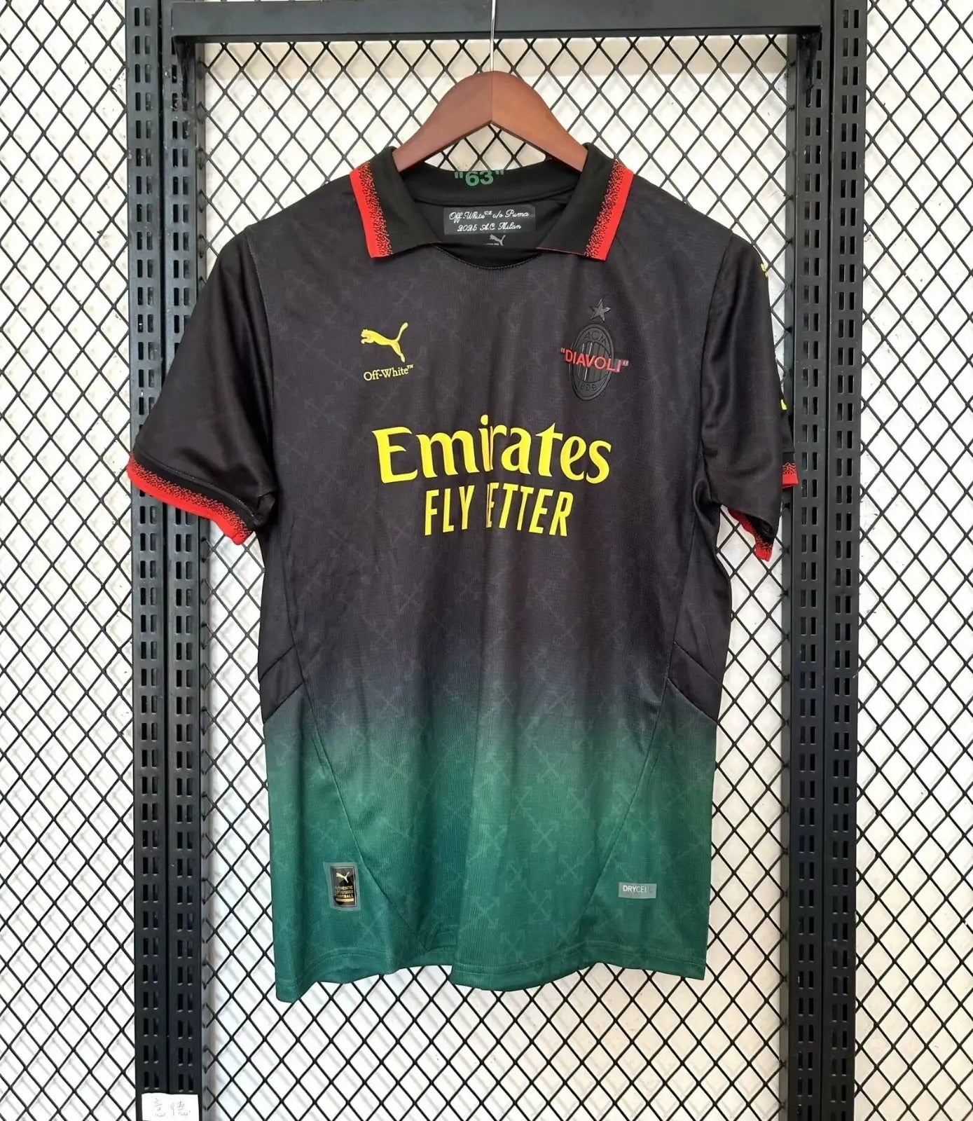 Maillot 25/26 AC Milan Spécial L'Univers Du Maillot
