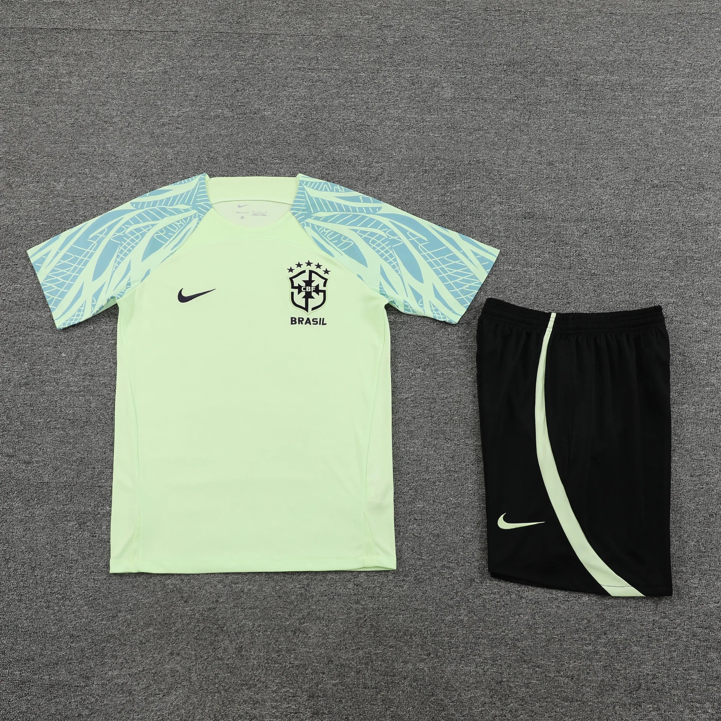 Ensemble Brésil 2025 kronosfoot