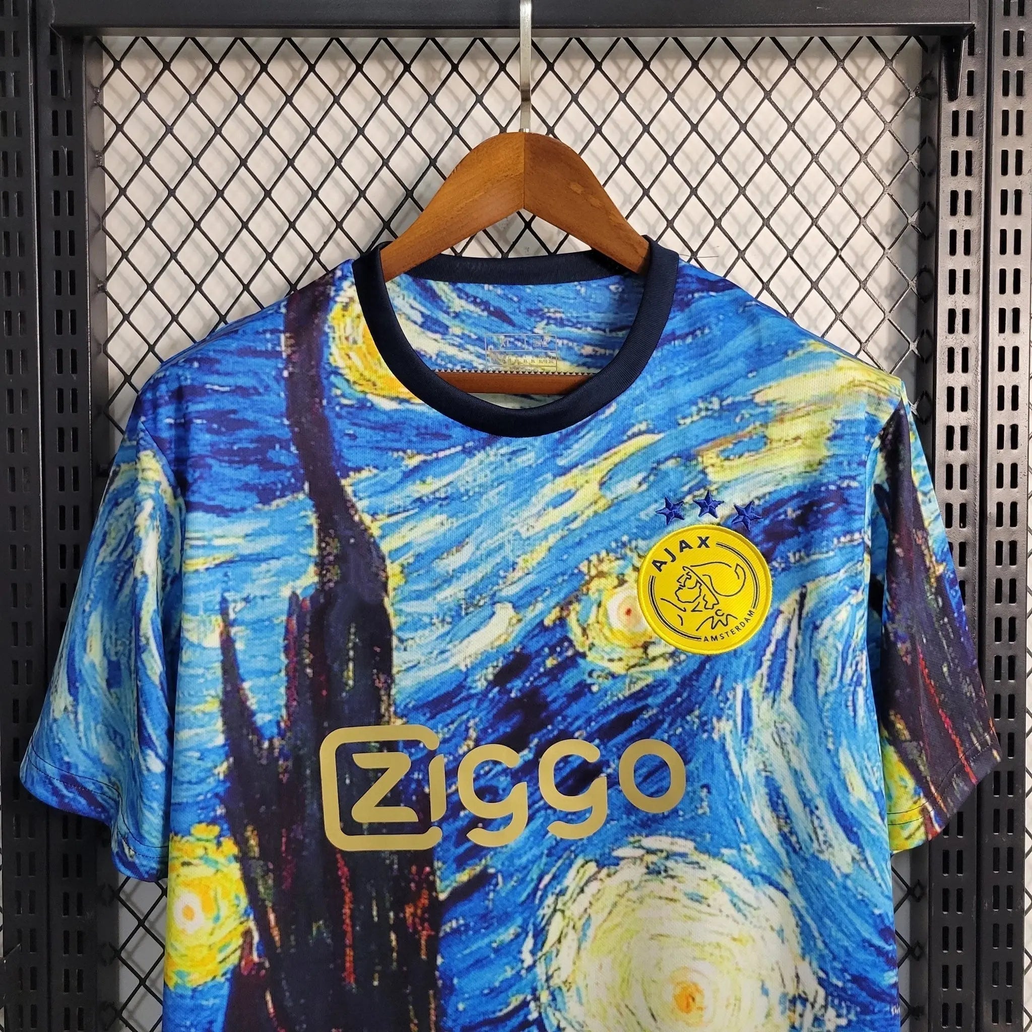 Ajax Édition Spéciale "Color" 2023 2024 L'Univers Du Maillot