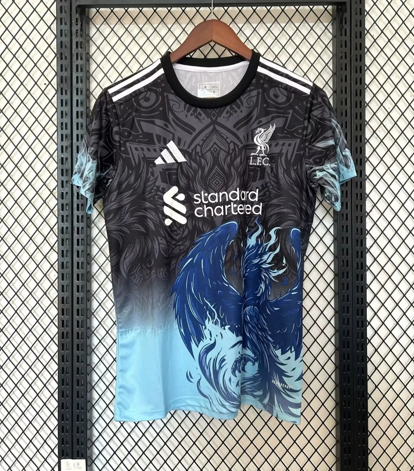 Maillot 24/25 Liverpool Bleu Spécial Dragon L'Univers Du Maillot